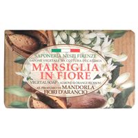 Миндаль и цветы апельсина 